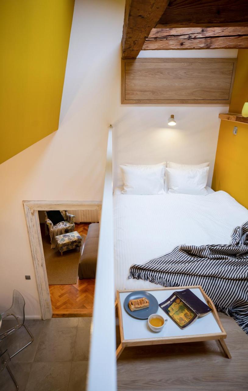 Yellow Apartment Κλουζ-Ναπόκα Εξωτερικό φωτογραφία