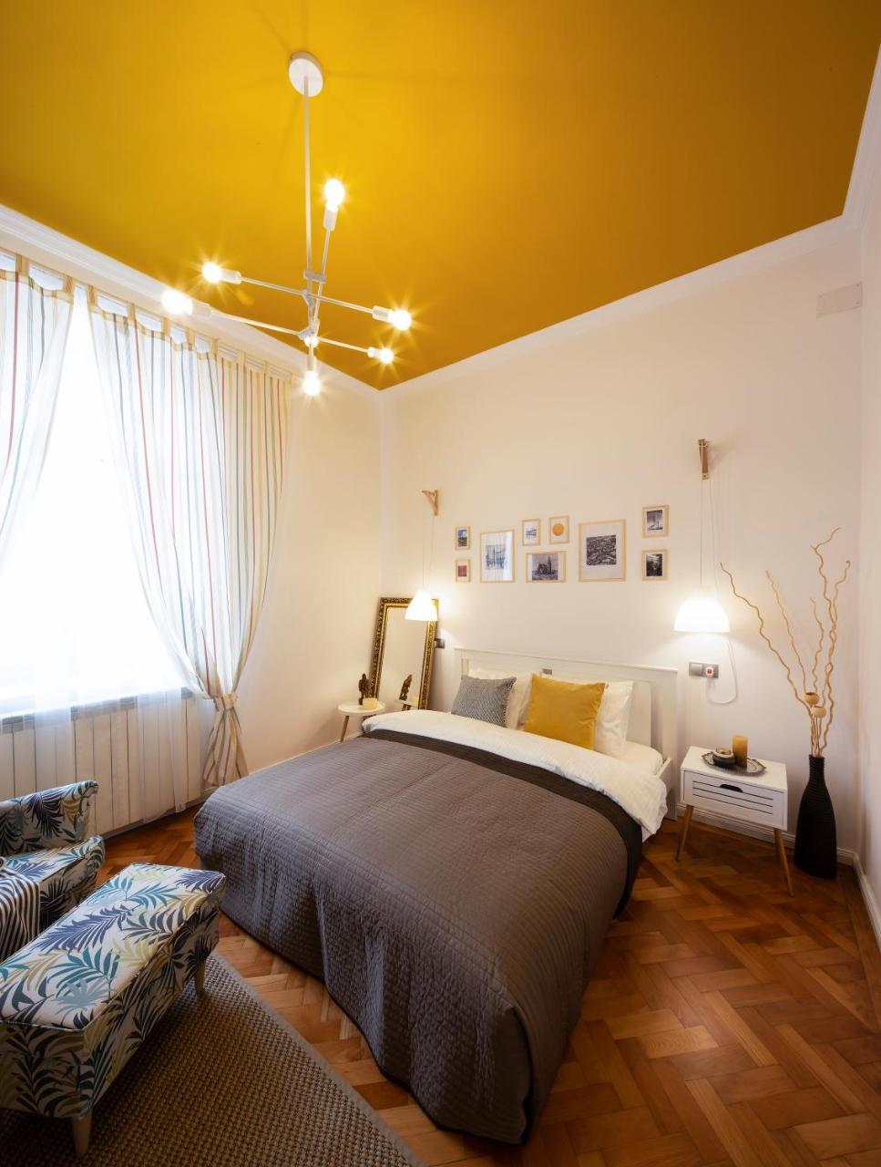 Yellow Apartment Κλουζ-Ναπόκα Εξωτερικό φωτογραφία